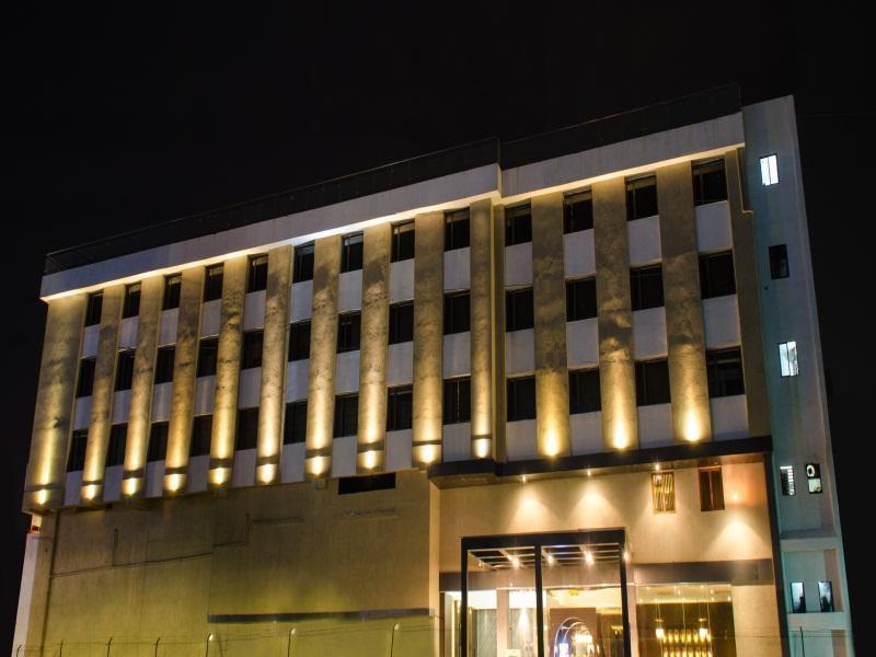 Hotel Lxia Hinjewadi - Indian Nationals Only Pimpri-Chinchwad Exterior foto