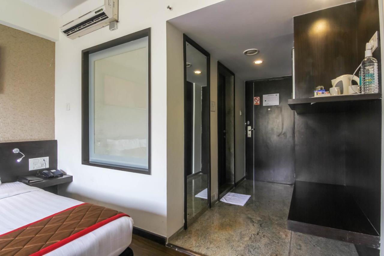 Hotel Lxia Hinjewadi - Indian Nationals Only Pimpri-Chinchwad Exterior foto