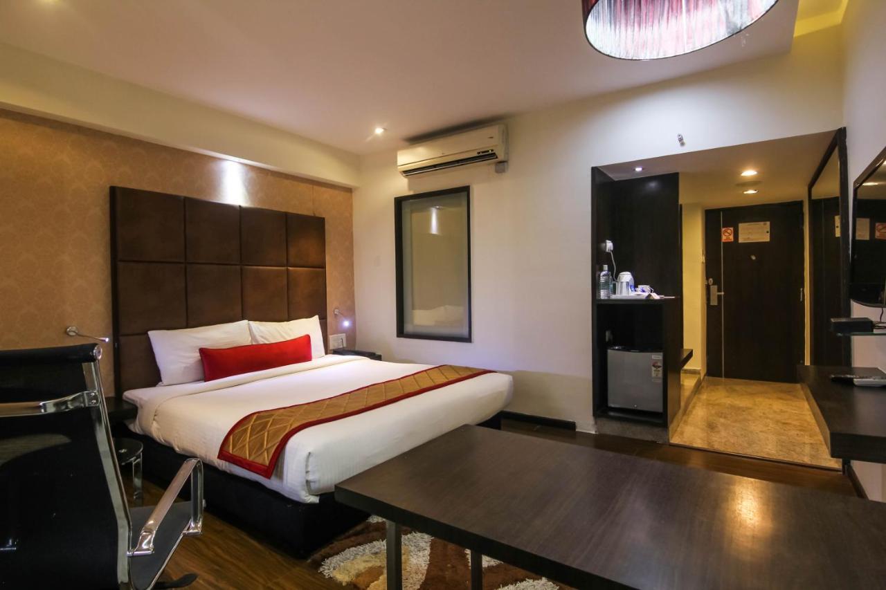 Hotel Lxia Hinjewadi - Indian Nationals Only Pimpri-Chinchwad Exterior foto