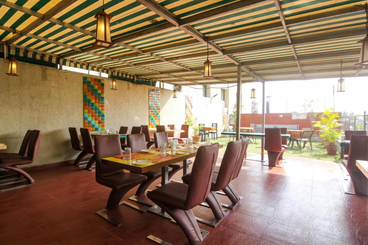 Hotel Lxia Hinjewadi - Indian Nationals Only Pimpri-Chinchwad Exterior foto